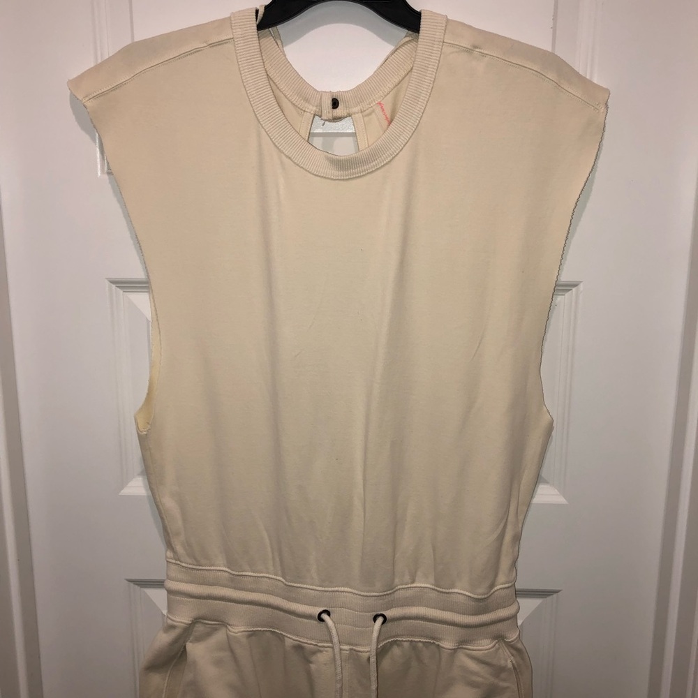 FP Movement by Free People Cream Throw And Go Onesie Jumpsuit Romper sz XS - Picture 4 of 9